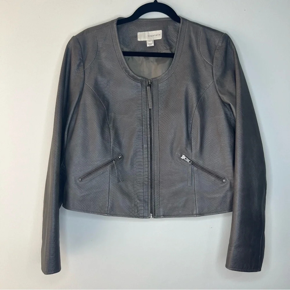 Bagatelle genuine leather bomber jacket size Large brown snake skin pattern